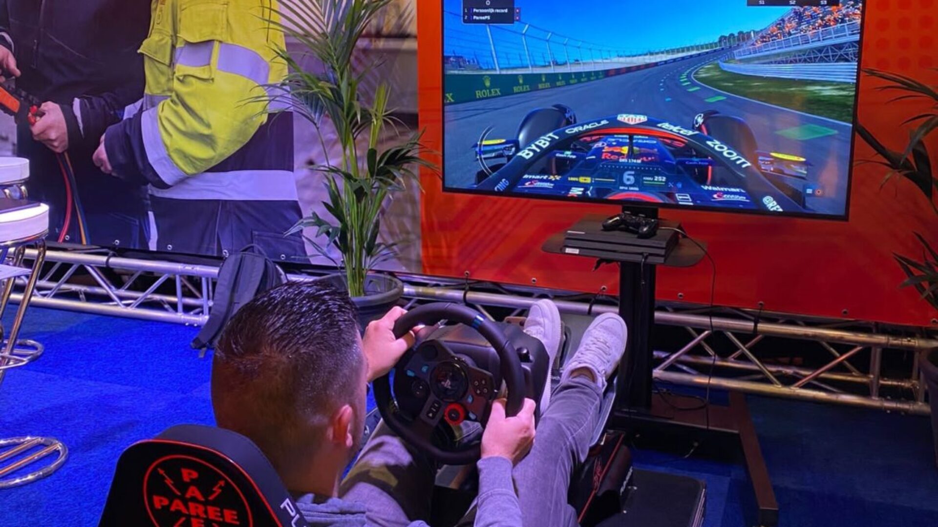 race naar onze stand op de contacta